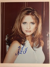Autographed 8x10 - Sarah Michelle Gellar (w/ COA)