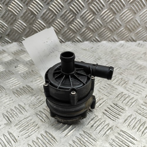 VW Golf MK7 5G1, BQ1, BE1, BE2 Hilfswasserpumpe 04L965567 30386513