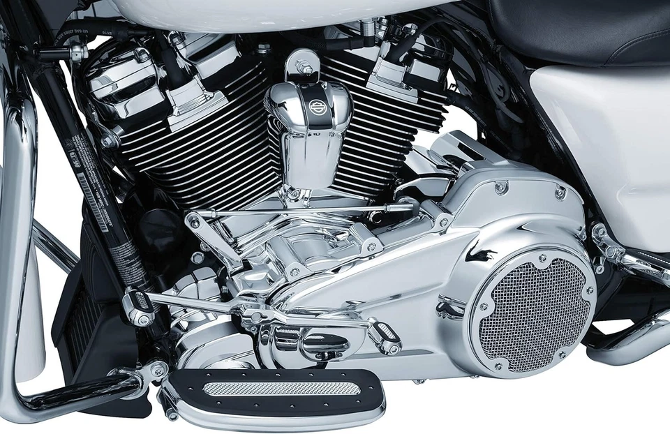 Cubierta base cilindro Kuryakyn 6411, cromo 2017-2023 Harley Davidson M8 Touring Foto 4 de 4