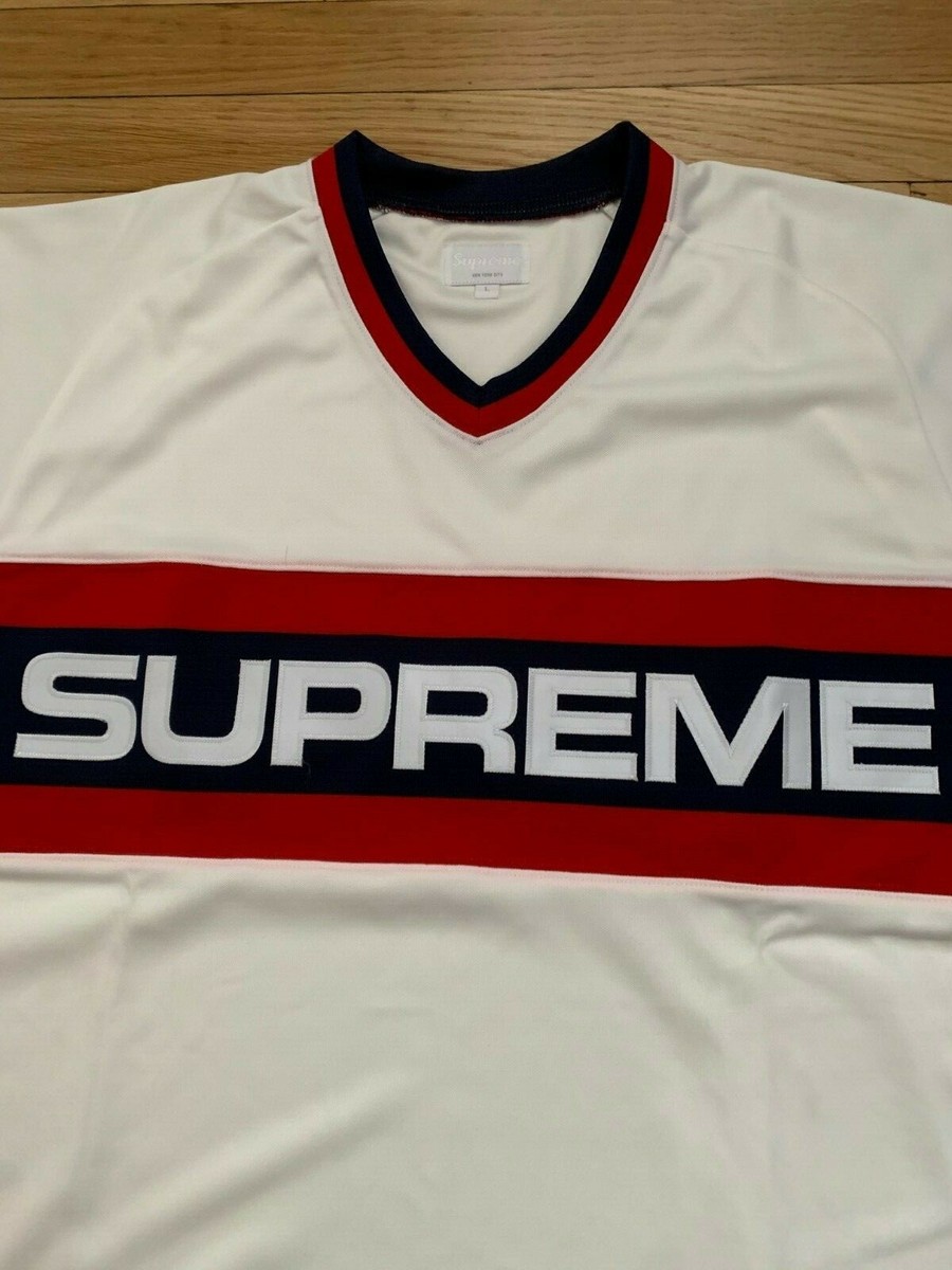 Supreme Retro Chicago White Sox Baseball Jersey (Large Supreme Retro Chicago White Sox Baseball Jersey (Large