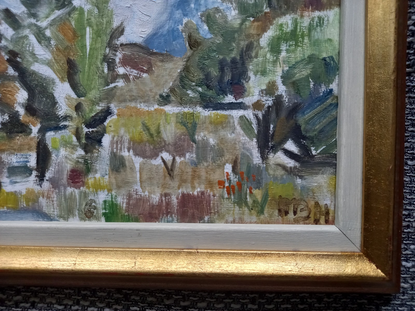 Picture 4 of 12