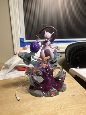 Pokemon Deluxe Collector LED Figure 13'' Mewtwo Statue Missing One Ball