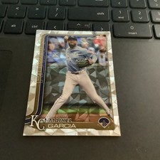 2025 Topps -  Maikel Garcia #135 - Diamante Foil - Kansas City Royals