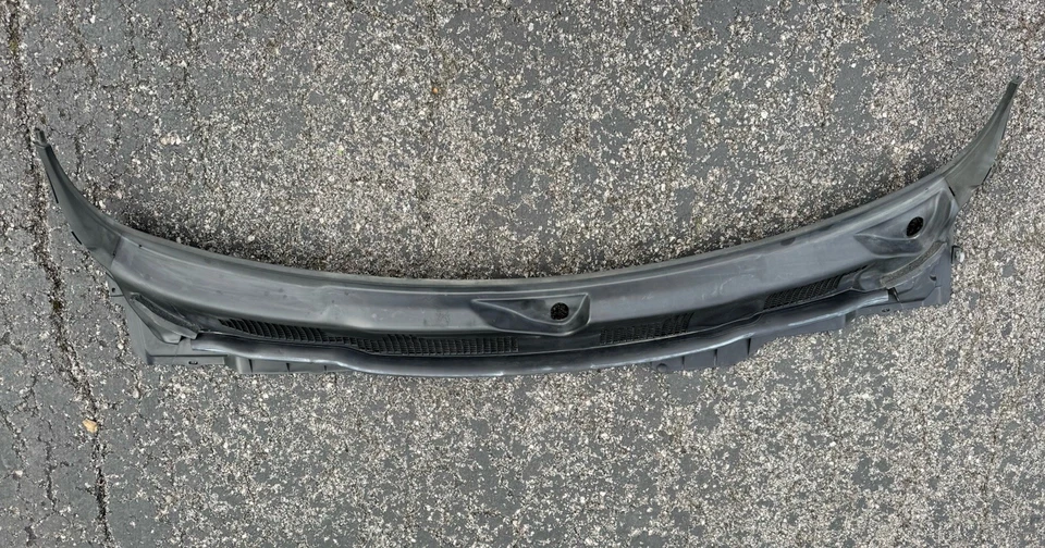 2009-20 Dodge Ram 1500 Cowl Vent Windshield Wiper Motor Cover Panel OEM - Image 2 of 4