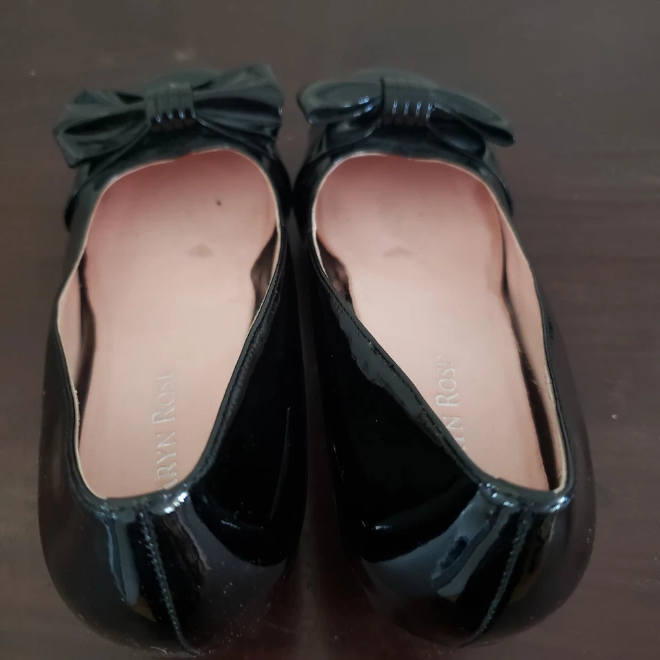 taryn rose shoes women size 8 Patent Leather Bow Comfort - Image 4 of 4