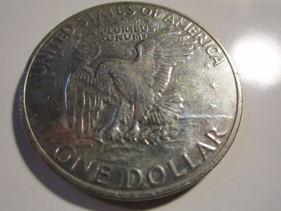 U.S. 1972 LIBERTY DOLLAR COIN NO MINT MARK - EXCELLENT CONDITION