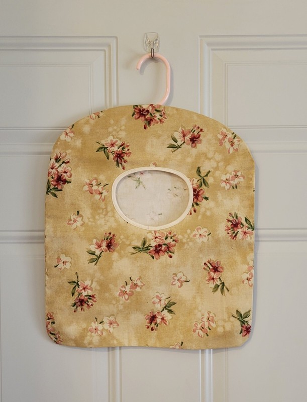 Hanging Clothes Pin Bag & Clothes Pins