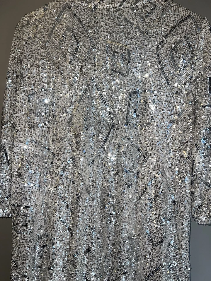 Cárdigan de lentejuelas geométricas brillantes Skies Are azul Foto 3 de 4