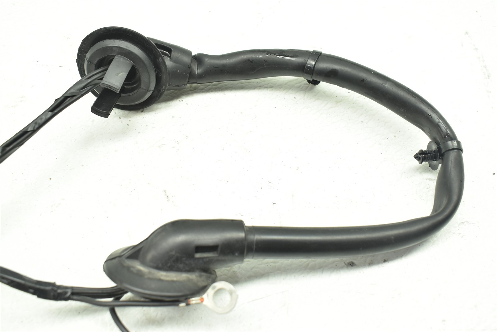 2010 Ferrari California Trunk GPS Antenna Cable 247299 
