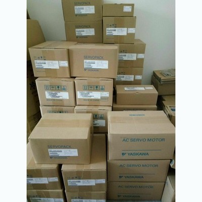 1 PC NEW   servo dirver SGDE-04AP one year warranty @zx
