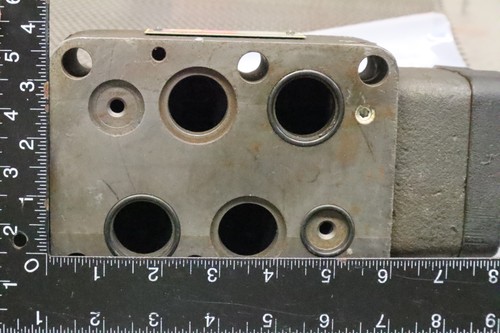Parker D81VW004C4NYPF Valve Pilot Valve Model D1VW004CNYPF W/ 1860423-21-Y Coil - Picture 7 of 17