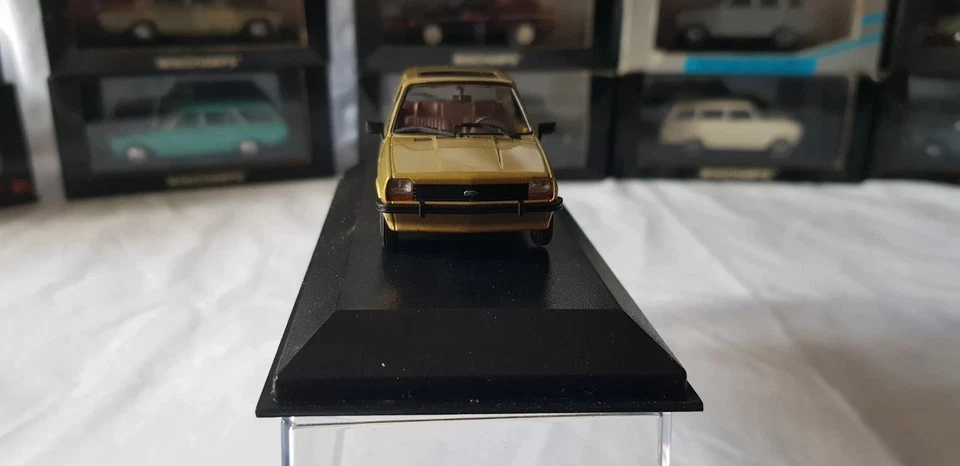 MINICHAMPS 1/43  FORD FIESTA  1976  GOLD Edizione Limitata 3024 pezzi - Immagine 3 di 4