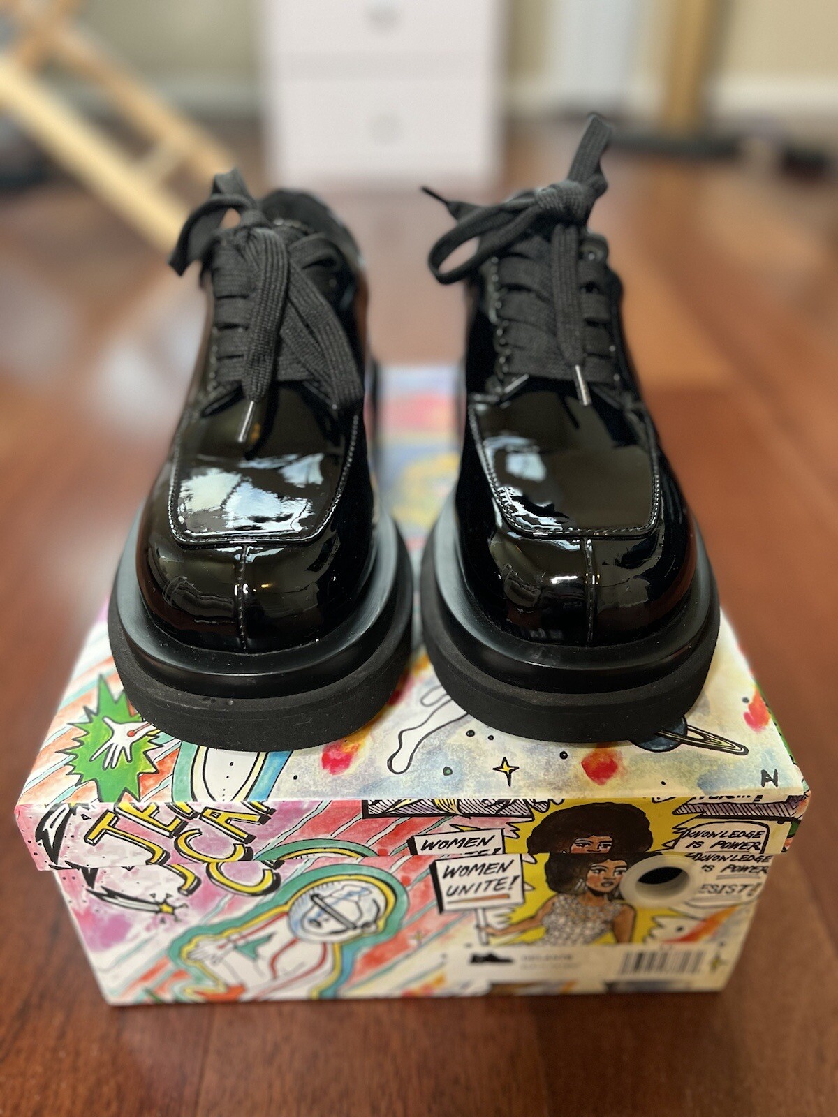 SAOLA Scarpe derby Jeffrey Campbell Delante nere in vernice da donna taglia 6M