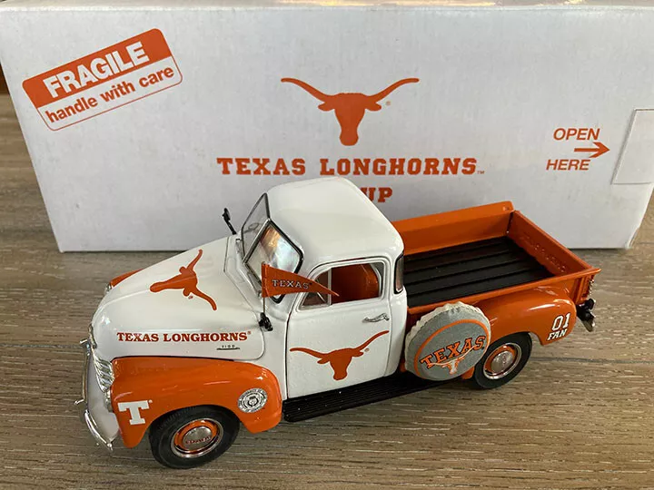 Danbury Mint 1953 Chevrolet NCAA Texas Longhorns Tailgate Pickup Truck
