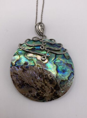 Vintage Round Silver-colored Abalone Shell Pendant