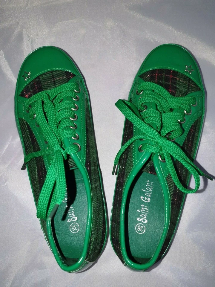 Sneaker "Saint Galant" grün Karos Lack Gr.36 Vegan Sternchen glitzerrot Irland - Bild 1 von 4