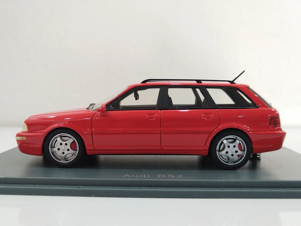 NEO 1/43 Audi RS2 Red. Very Rare.  - Image 3 of 4