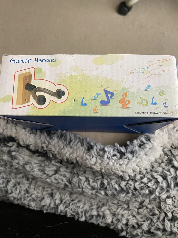 Percha para guitarra Tetra-Teknica Essentials Series EGH-01NW de madera dura para hogar y estudio Foto 2 de 2