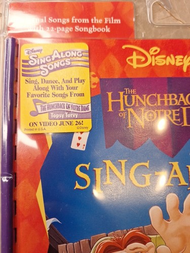 NEU Disney Der Glöckner von Notre Dame Mitsingen Liederbuch Audiokassette Band - Bild 3 von 8