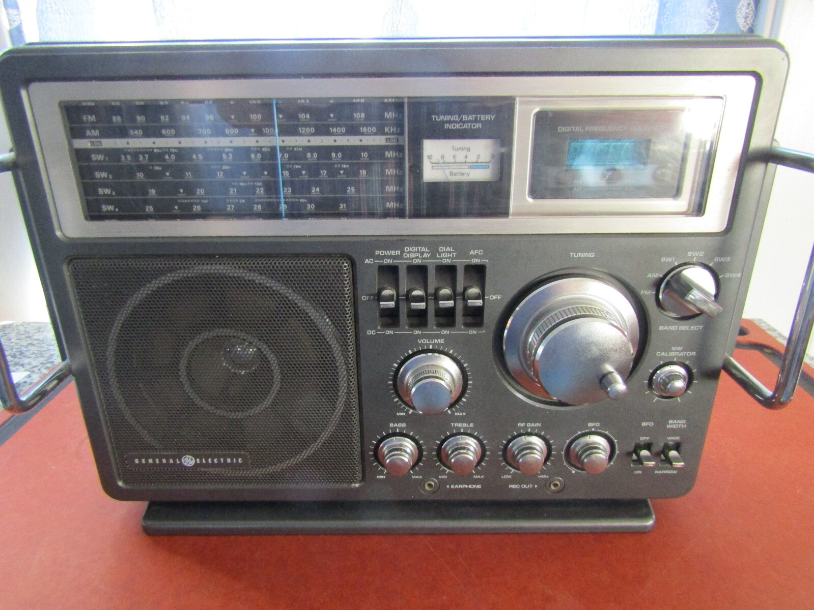 NICE USED GE (PANASONIC) MODEL 72990A 6 BAND PORTABLE RADIO eBay