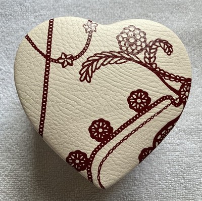Pandora Leather Jewelry Box/Travel Case 2-Tiered Heart-Shaped Cream & Maroon EUC