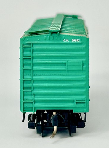 N-Scale Box Car; #39992, Great Northern, 40' Cushion Ride, Operating ...