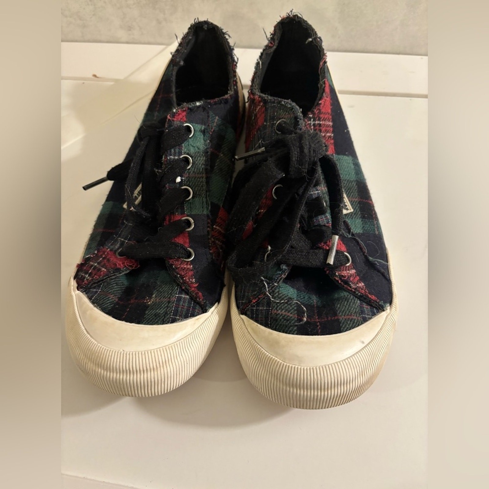 Rocket Dog Women’s Plaid Flannel Sneakers Size 10