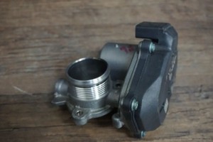 Audi A6 4G A4 8K A5 8T 2.0TDI Abgasrückführungsventil Ventil 04L131501B