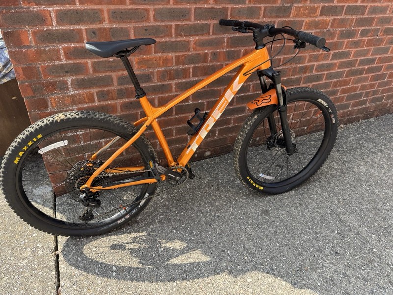 Trek Roscoe 7 Large 27.5+ Hardtail Mountain Bike Orange