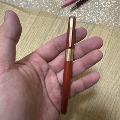 Pilot Red Fountain Pen 14K Nib Metal Body Gold Trim Authentic Vintage