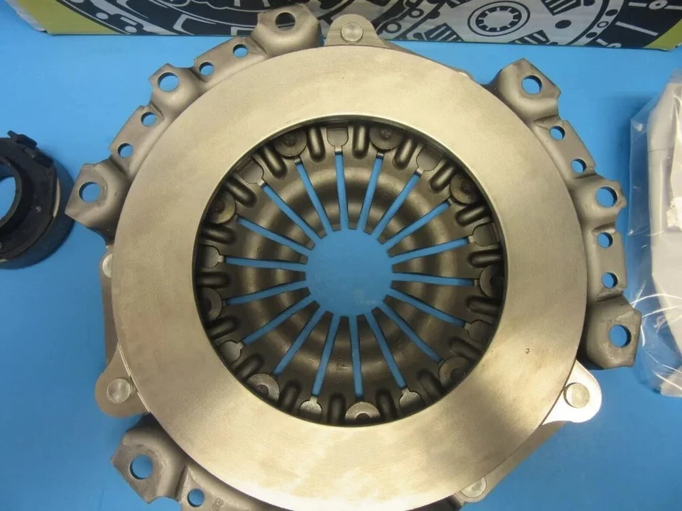 Transmisión manual. Kit de embrague y volante LUK para Mini Cooper Countryman Paceman 1,6 L Foto 4 de 4