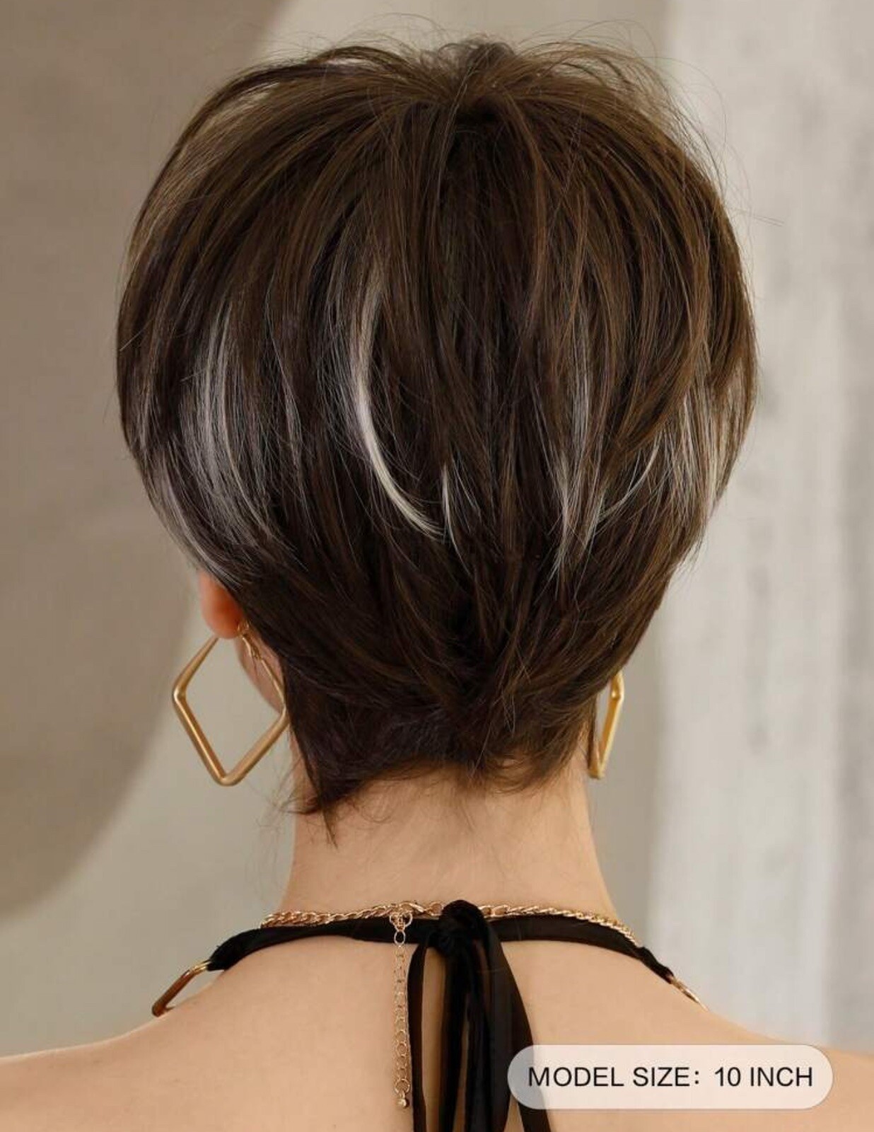 Perruque pixie lisse courte marron clair à frange pour masquer la perte de cheveux