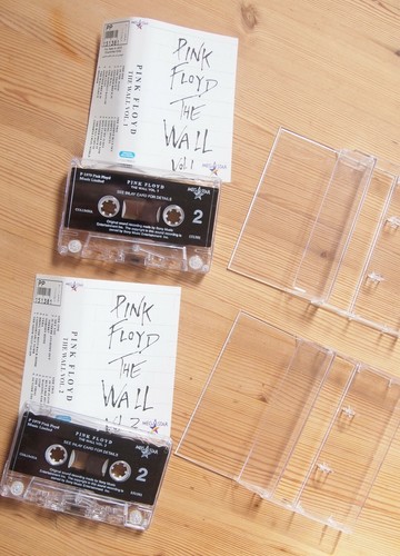 PINK FLOYD - THE WALL 1 & 2 (MEGASTAR 151381) 1990s SAUDI ARABIA 2x CASSETTE SET - Picture 4 of 4