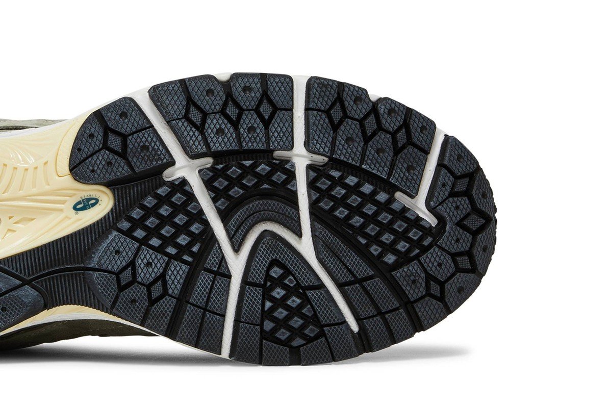 ニューバランス　M2002RDD New Balance 2002R Protection Pack 