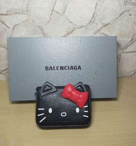 black hello kitty wallet