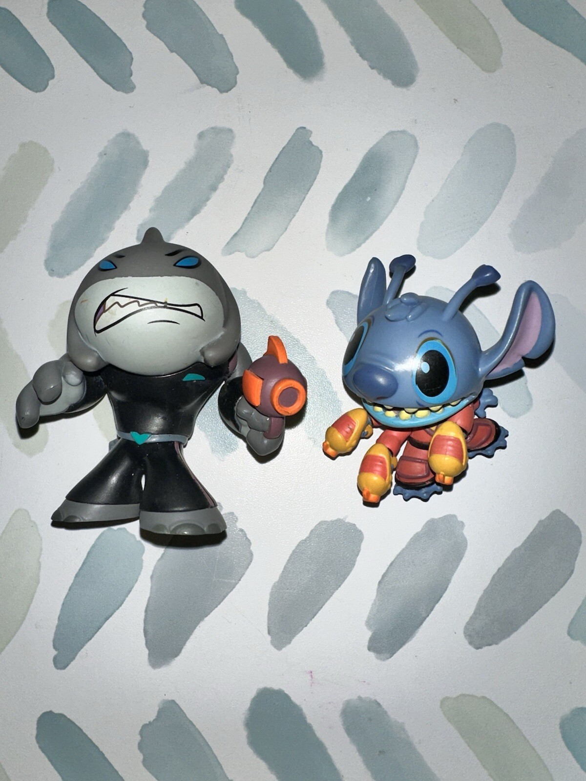 #3C Lilo & Stitch Funko Mystery Minis Heroes Vs Villains stitch vs Captain Gantu