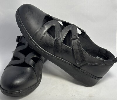 Bear traps Hamela Wedge Slip On Women's Shoes Size 1/2 W Hook N