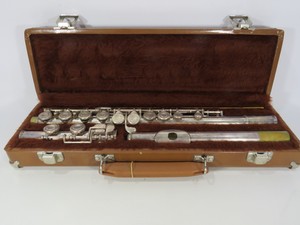 artley flute 18-0 37 33018