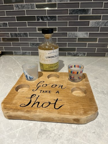 Handgefertigter Schnapsglashalter Eiche. Schnapsglas Tablett aus Holz. Geburtstag/ Bräutigam Geschenk