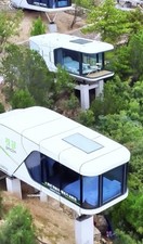 3MOMH Modern Modular Prefabricated Capsule Building Glass Metal Large Windows