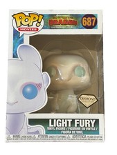 Figura Funko POP #687 Cómo entrenar a tu dragón 3 Light Fury Diamond Collection