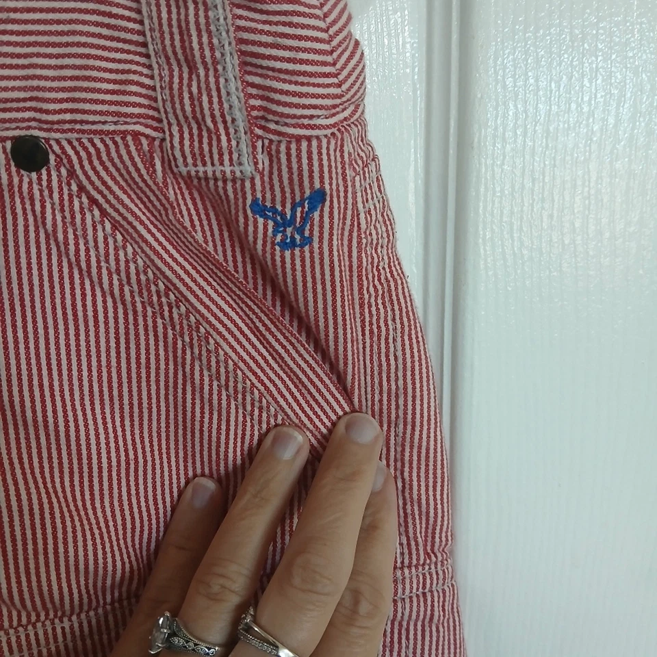 Micro Shorts Vintage Y2K American Eagle tiro bajo rojo y blanco a rayas talla 10 Foto 4 de 4