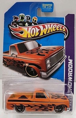 Hot Wheels 2013 HW SHOWROOM '83 Chevy Silverado Bad Card/ blister