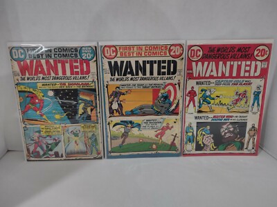 Lot of 3 Different Issues of DC Wanted 1 2 8  Batman Joker Green Lantern Arrow