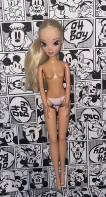 Blonde Modepuppe Prinzessin Story Time Original MGA Winx Vintage Snap Knie