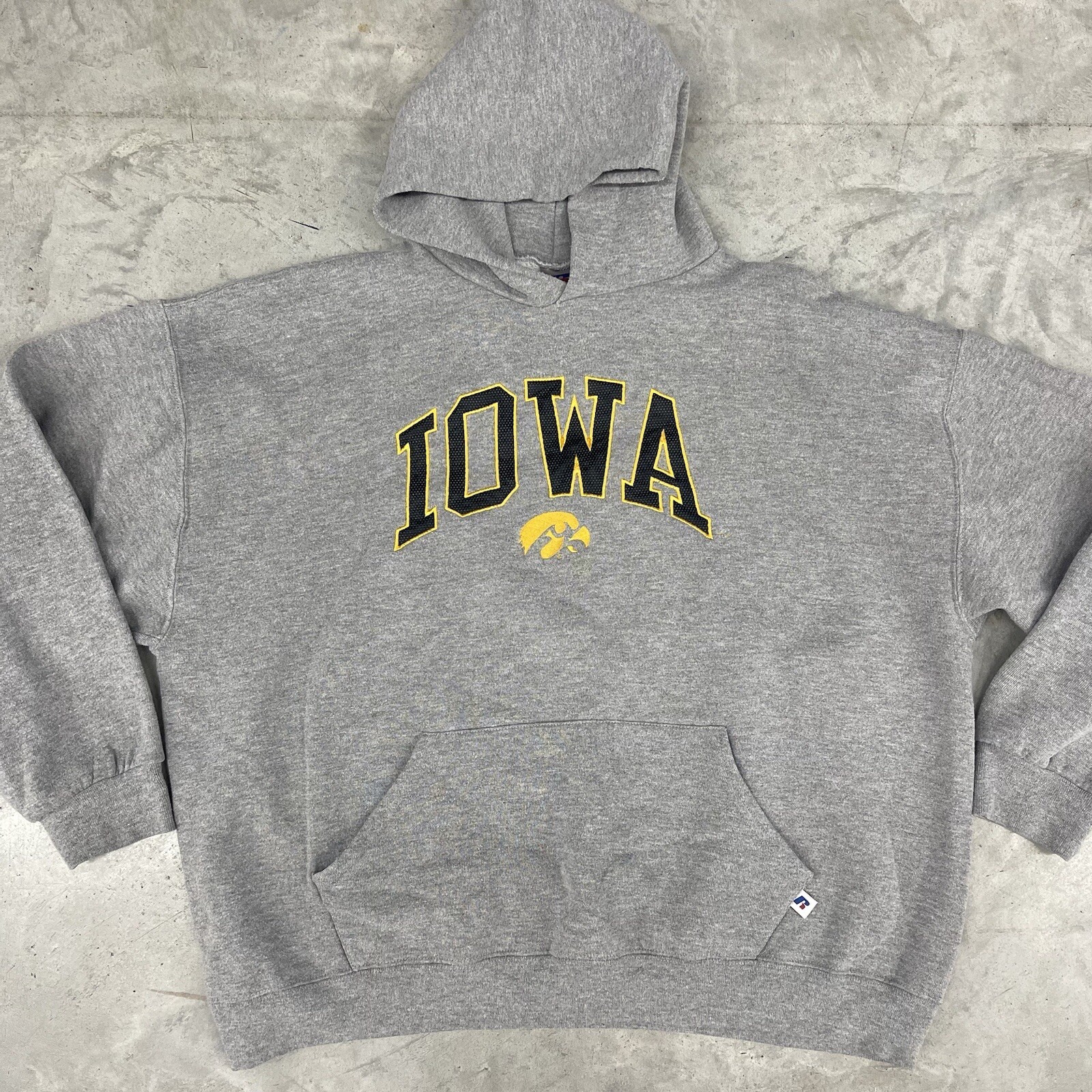 Vintage Y2K Russell Athletic Iowa Hawkeyes Gray Sweatshirt XL Caitlin Clark