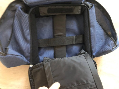 Sacoche Transport Thrustmaster shoulder holster move play bag Gameboy advance - Imagen 4 de 5