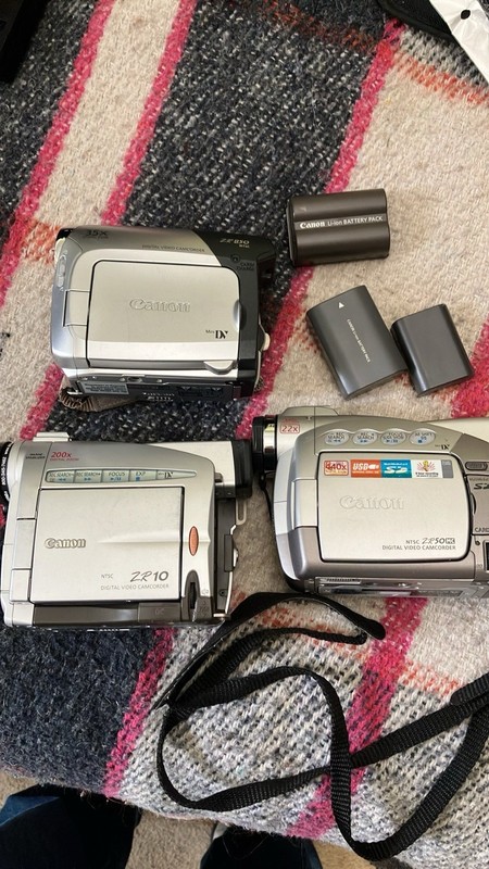 3 canon video cameras For Parts