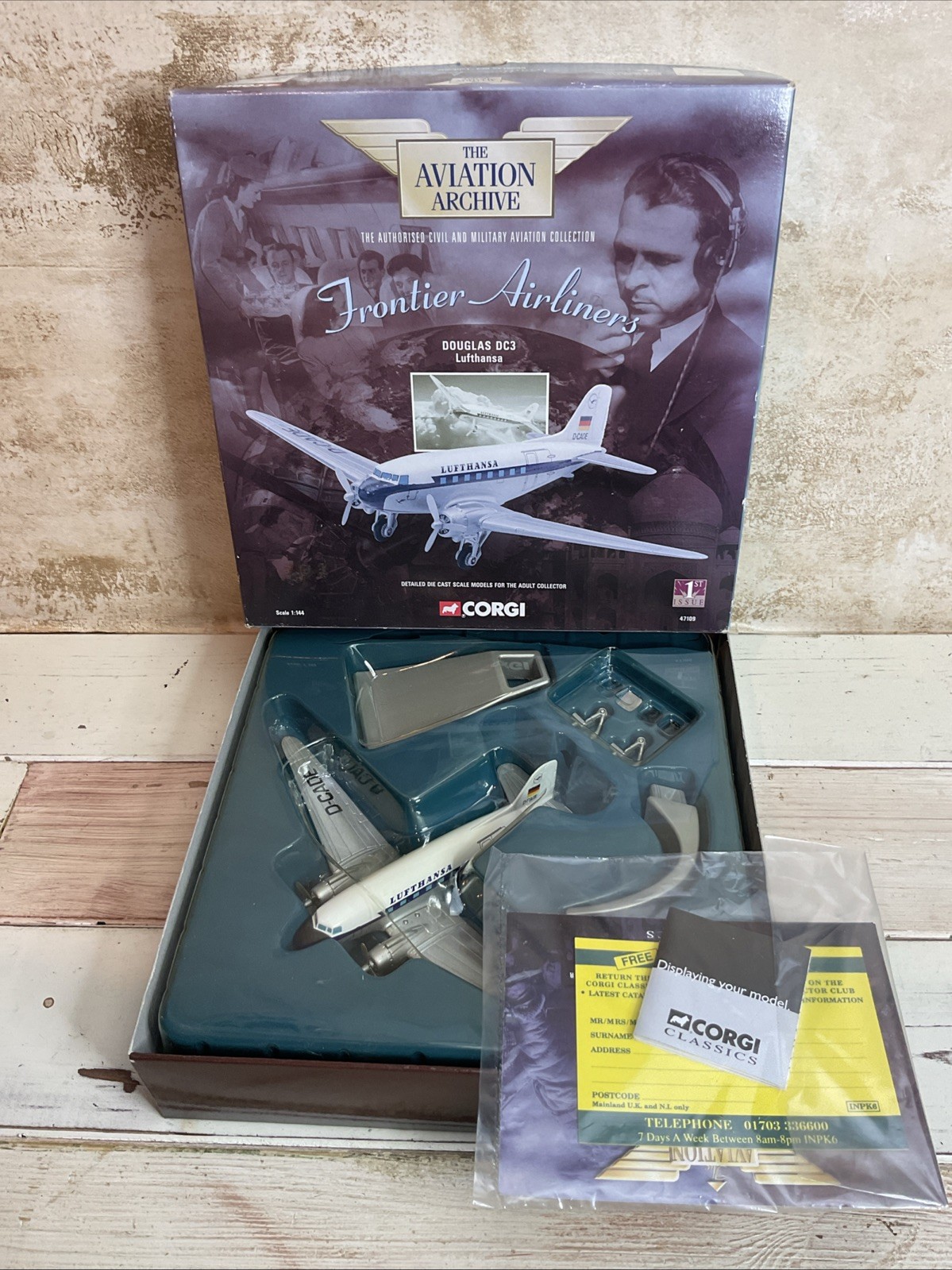 CORGI THE AVIATION ARCHIVE #47109 1st Issue, DOUGLAS DC3 LUFTHANSA