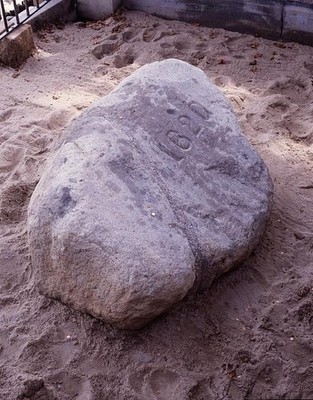 Photo:Plymouth Rock Plymouth Massachusetts 1980s Monument Stone